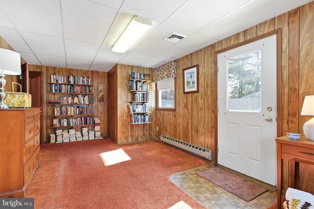 1460 CATHYS LN, North Wales, PA 19454