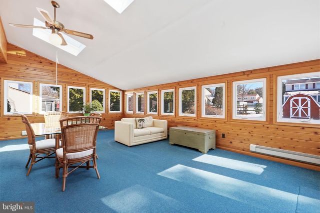 1460 CATHYS LN, North Wales, PA 19454