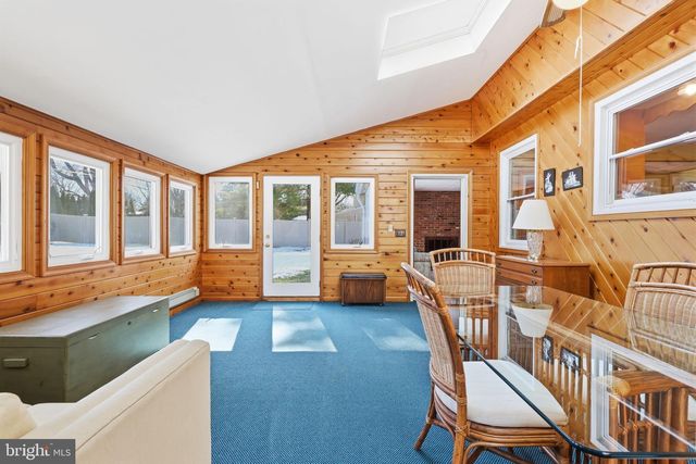 1460 CATHYS LN, North Wales, PA 19454