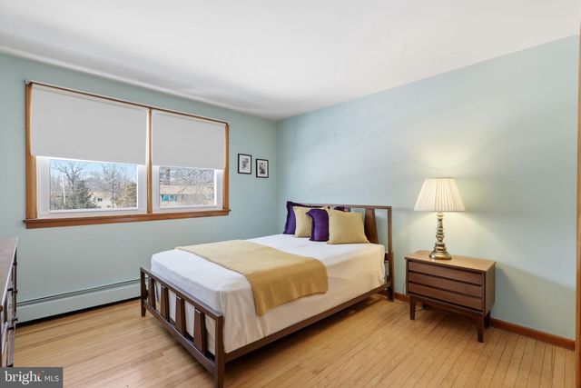 1460 CATHYS LN, North Wales, PA 19454