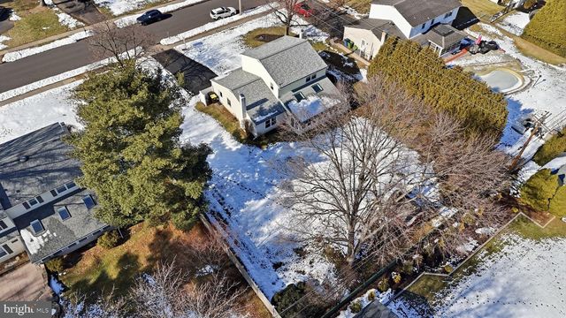 1460 CATHYS LN, North Wales, PA 19454