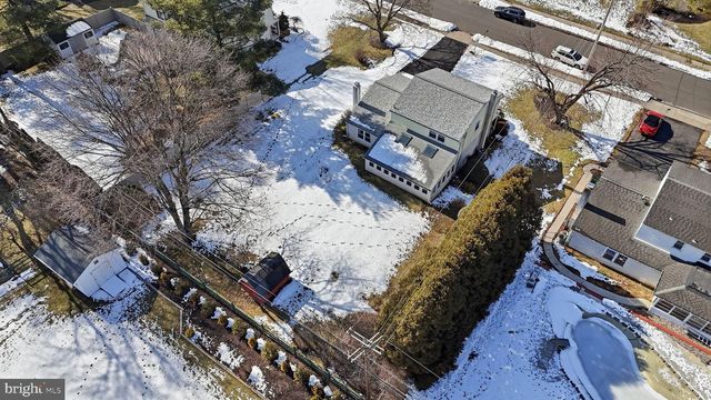 1460 CATHYS LN, North Wales, PA 19454