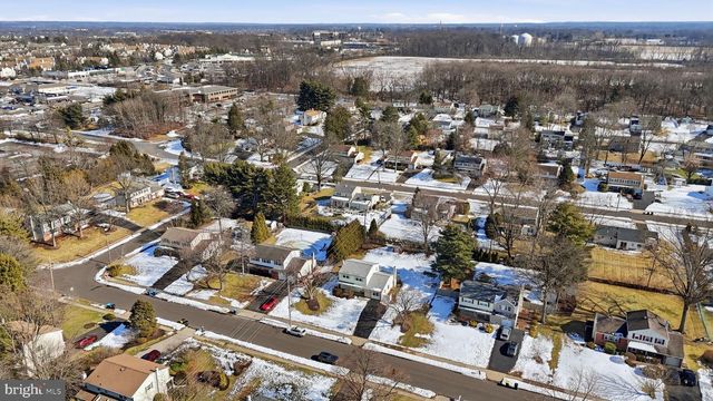 1460 CATHYS LN, North Wales, PA 19454