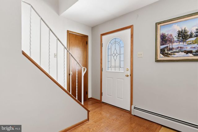 1460 CATHYS LN, North Wales, PA 19454