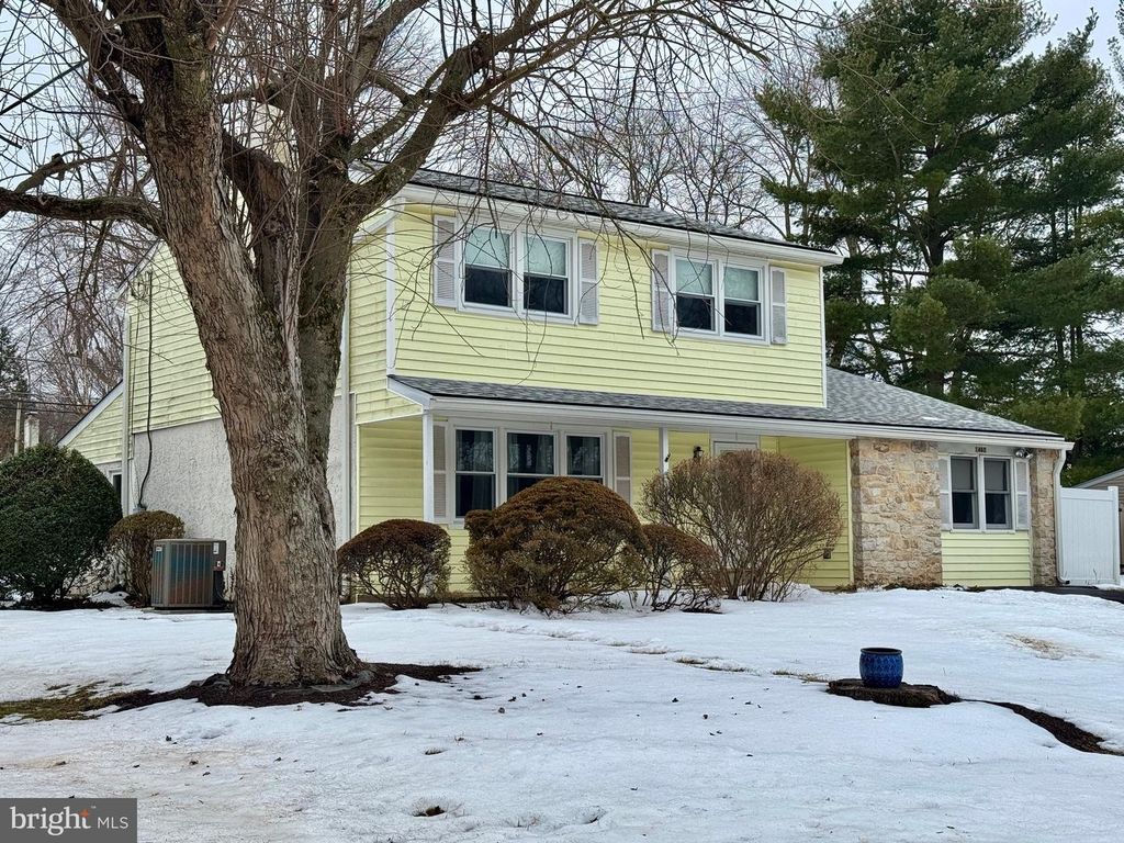 1460 CATHYS LN, North Wales, PA 19454