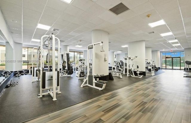 1800 NE 114th St 811, Miami, FL 33181