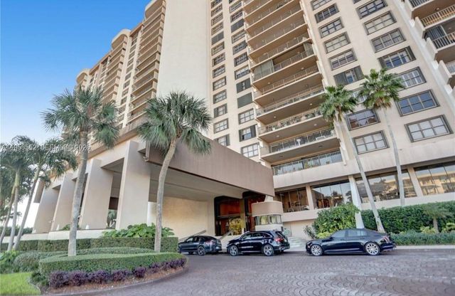 1800 NE 114th St 811, Miami, FL 33181