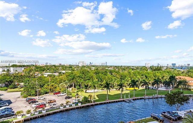 1800 NE 114th St 811, Miami, FL 33181