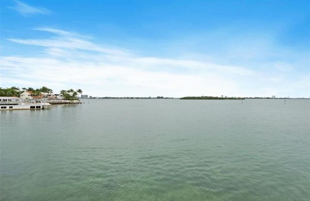 1800 NE 114th St 811, Miami, FL 33181