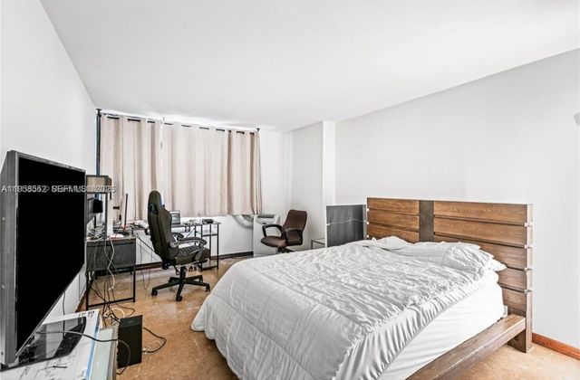 1800 NE 114th St 811, Miami, FL 33181