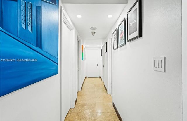 1800 NE 114th St 811, Miami, FL 33181