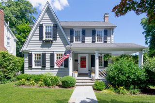 19 Bayberry Street, Bronxville, NY 10708