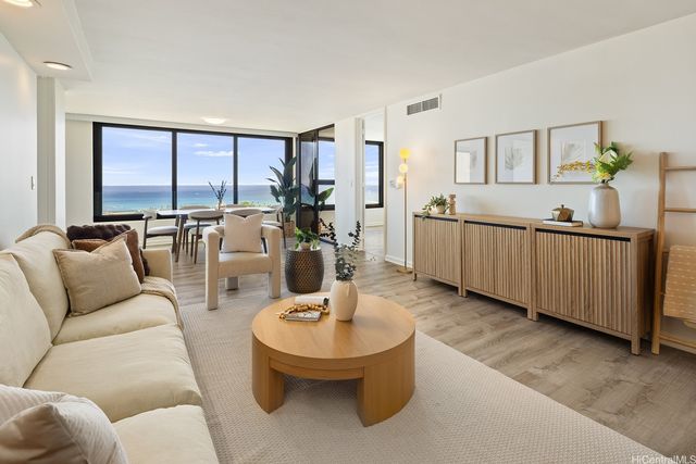 1600 Ala Moana Boulevard 2808, Honolulu, HI 96815