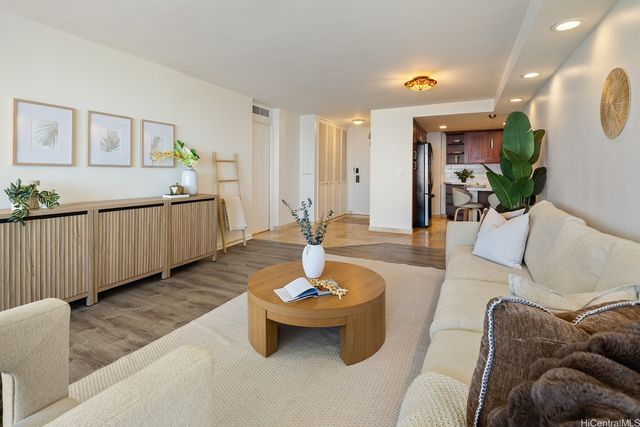 1600 Ala Moana Boulevard 2808, Honolulu, HI 96815
