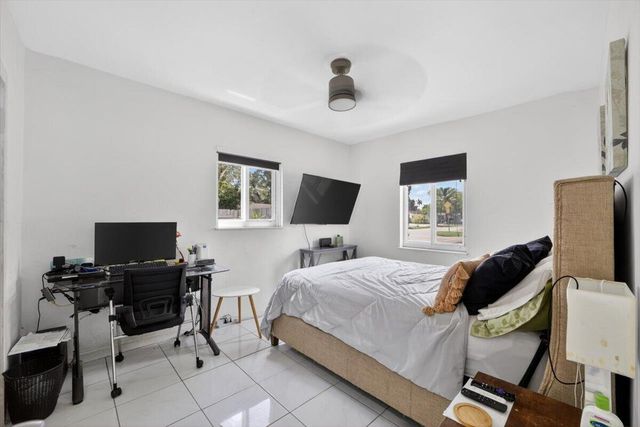 995 NE 156th Terrace, North Miami Beach, FL 33162