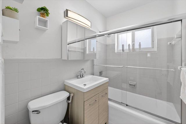 995 NE 156th Terrace, North Miami Beach, FL 33162