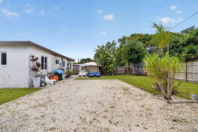 995 NE 156th Terrace, North Miami Beach, FL 33162