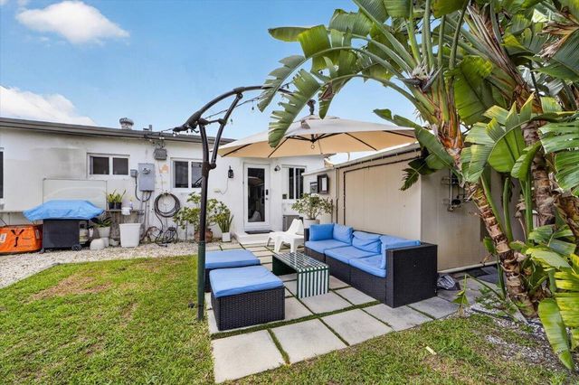 995 NE 156th Terrace, North Miami Beach, FL 33162