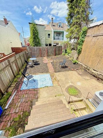 437 Sapphire Way, Bloomfield, PA 15224