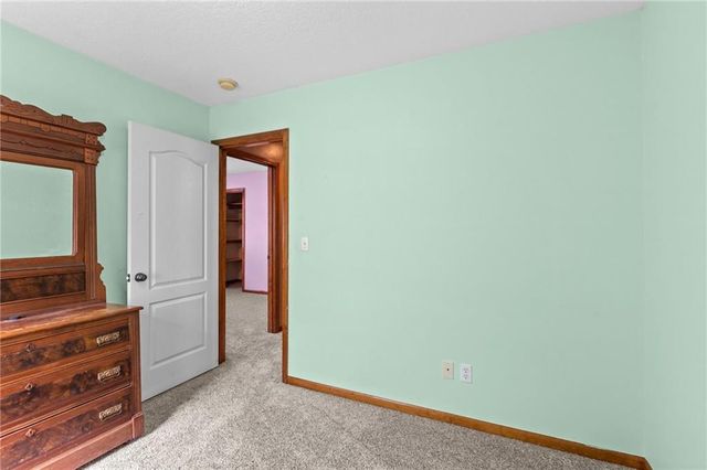 7640 N Everton Avenue, Kansas City, MO 64152
