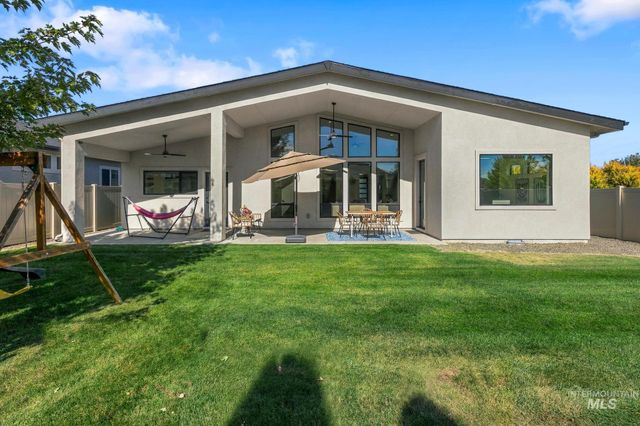 923 E Rio Chico Dr, Kuna, ID 83634