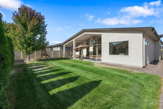 923 E Rio Chico Dr, Kuna, ID 83634