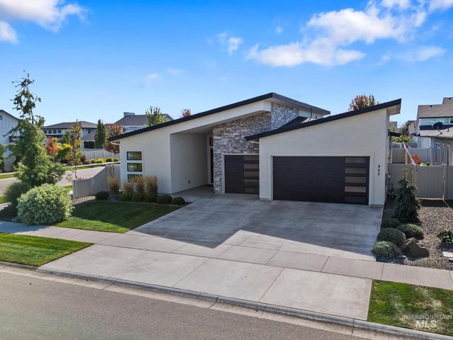 923 E Rio Chico Dr, Kuna, ID 83634