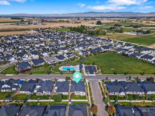 923 E Rio Chico Dr, Kuna, ID 83634