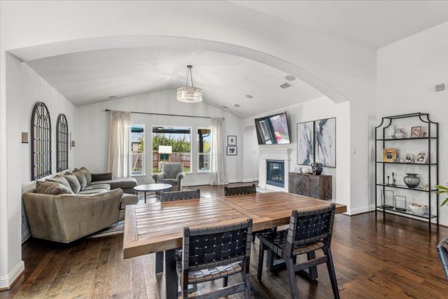 1505 Long Shadow LN, Georgetown, TX 78628