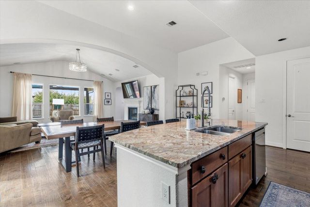 1505 Long Shadow LN, Georgetown, TX 78628