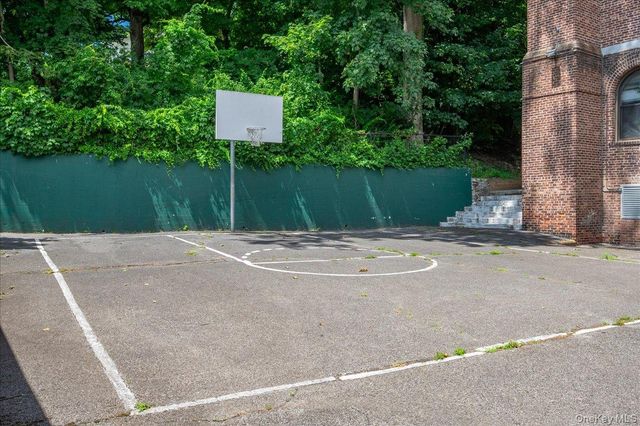 47 N Central Avenue 3K, Hartsdale, NY 10530