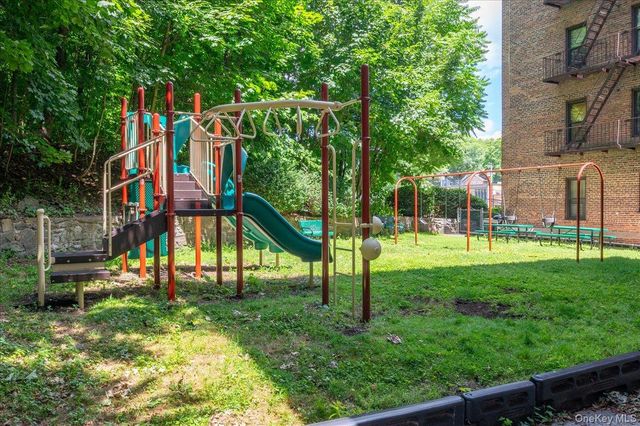47 N Central Avenue 3K, Hartsdale, NY 10530