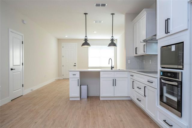 427 EAST 13TH STREET, Apopka, FL 32703