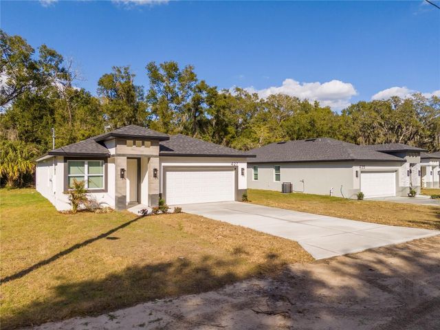 427 EAST 13TH STREET, Apopka, FL 32703
