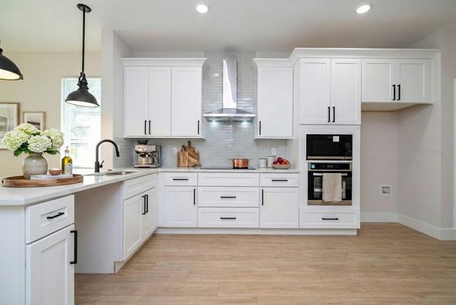 427 EAST 13TH STREET, Apopka, FL 32703