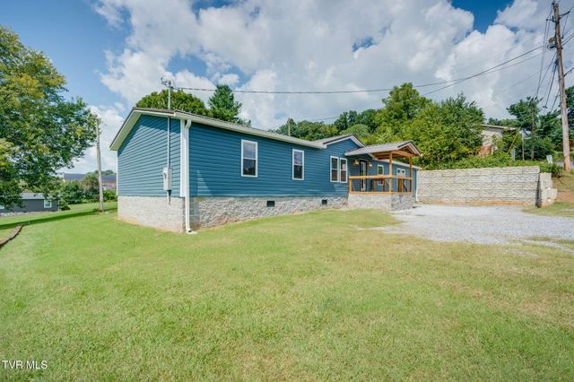 1609 Mccracken Lane, Mount Carmel, TN 37645