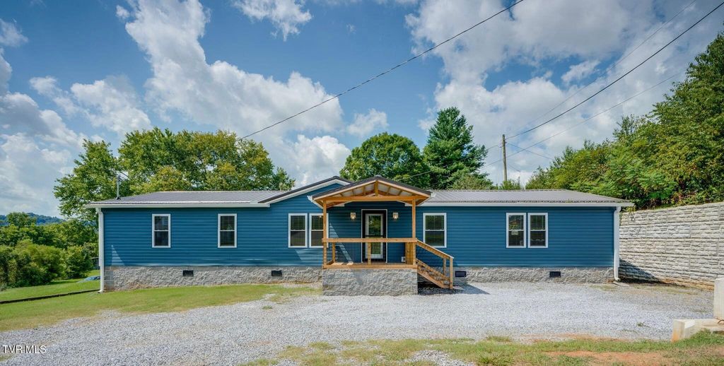 1609 Mccracken Lane, Mount Carmel, TN 37645