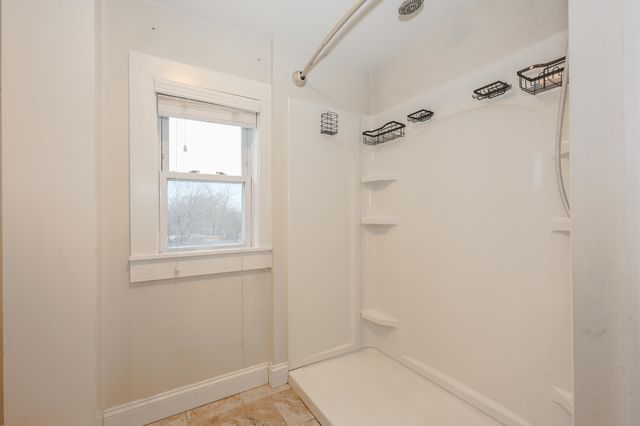 5 Rosemont Avenue, Manchester, NH 03103