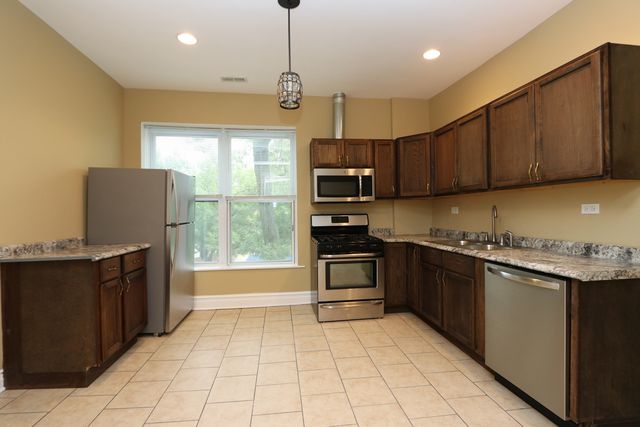 934 N Lamon Avenue 2, Chicago, IL 60651