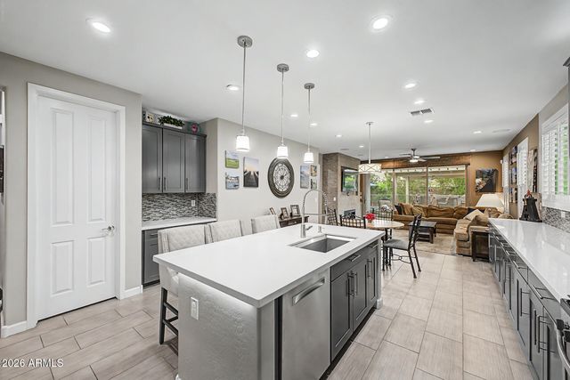 5062 S BRIDAL VAIL Drive, Gilbert, AZ 85298