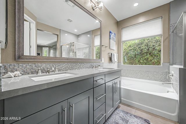 5062 S BRIDAL VAIL Drive, Gilbert, AZ 85298