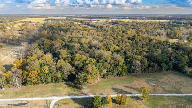 6255 Rougon Rd, Port Allen, LA 70767