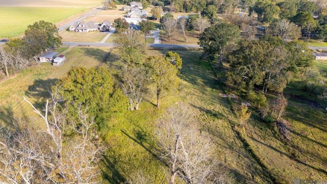 6255 Rougon Rd, Port Allen, LA 70767