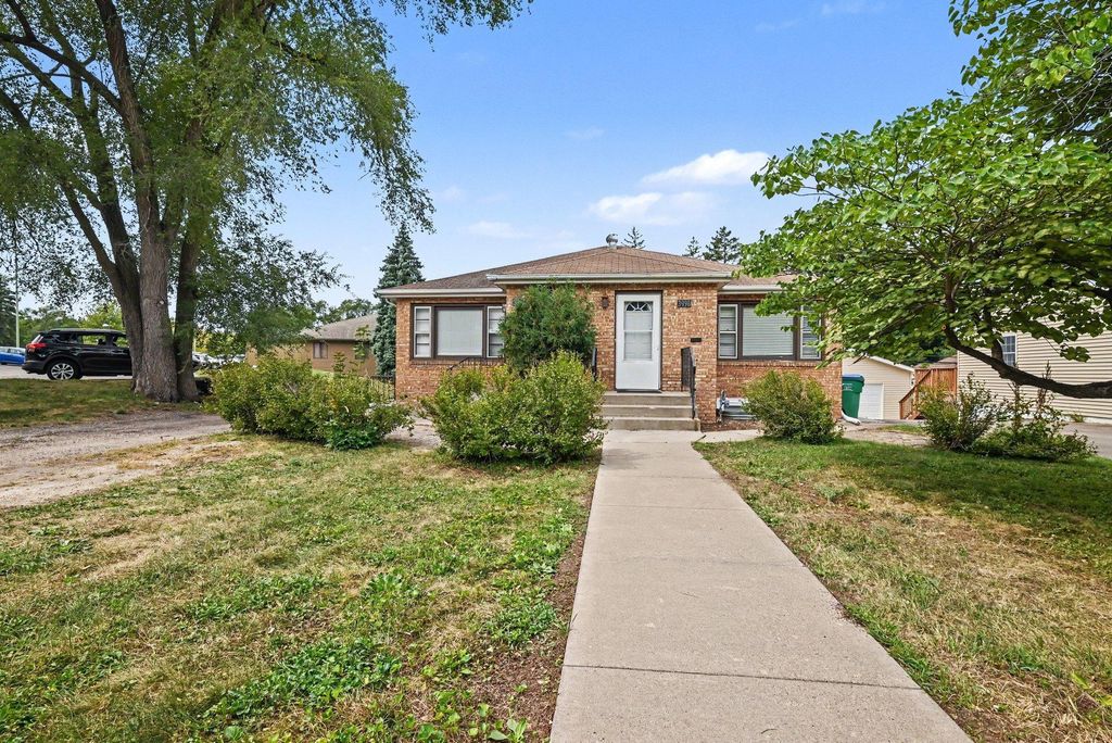3998 Brunswick Avenue S, Saint Louis Park, MN 55416 — exterior