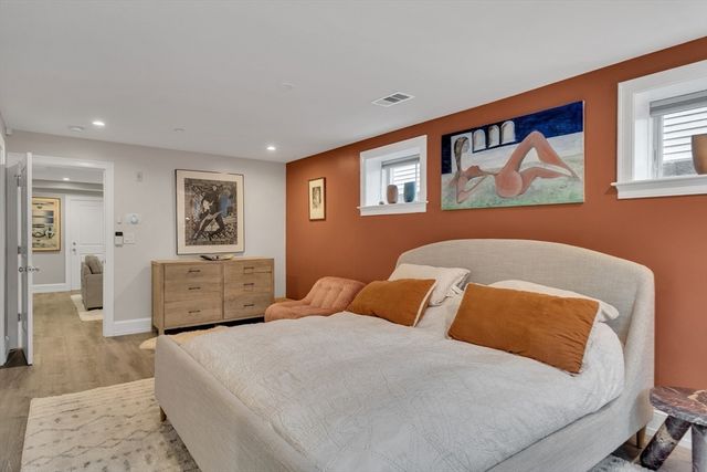 603 E. 6th St 1, Boston, MA 02127