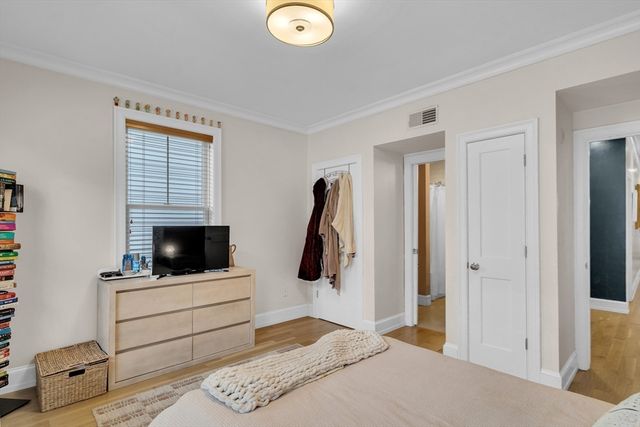 603 E. 6th St 1, Boston, MA 02127