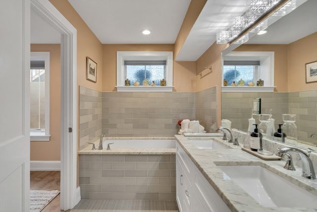 603 E. 6th St 1, Boston, MA 02127