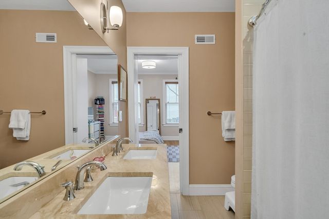 603 E. 6th St 1, Boston, MA 02127