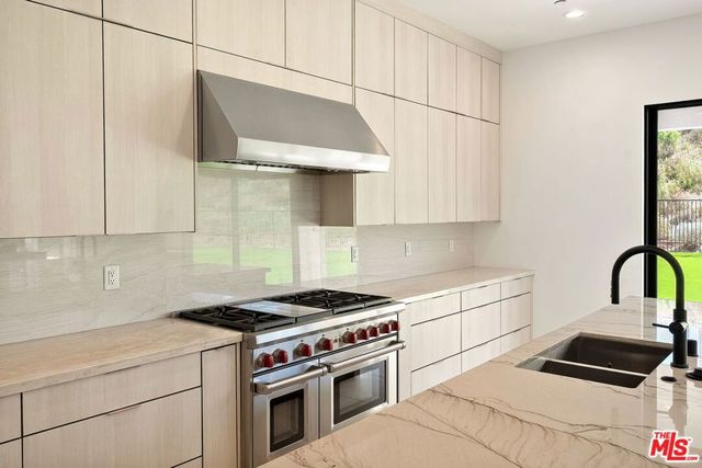 24198 Camino Cascada, Valencia, CA 91354