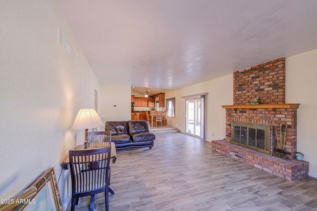 2660 E FOUNTAIN Street, Mesa, AZ 85213